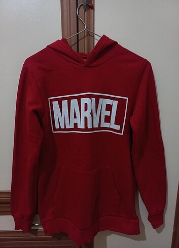 Kapüşonlu Marvel Baskılı Sweat