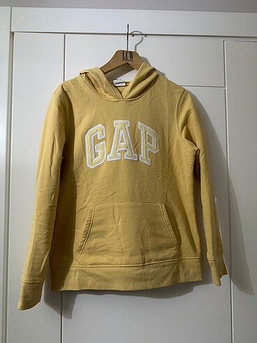 GAP Sweatshirt