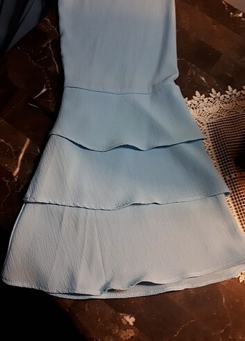 42 Beden mavi Renk Kolları volanlı elbise