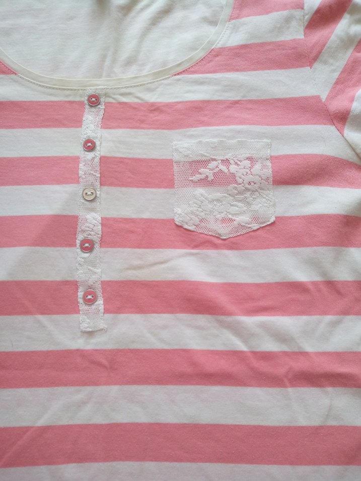 Kız Çocuk Pembe Çizgili V Yakalı Tişört - Görsel 2