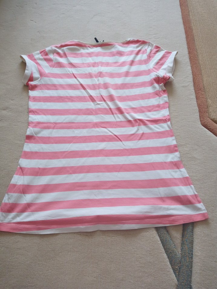 Kız Çocuk Pembe Çizgili V Yakalı Tişört - Görsel 4