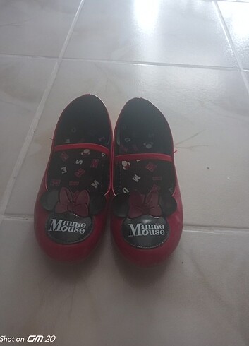 Minnie mouse kırmızı siyah ayakkabı