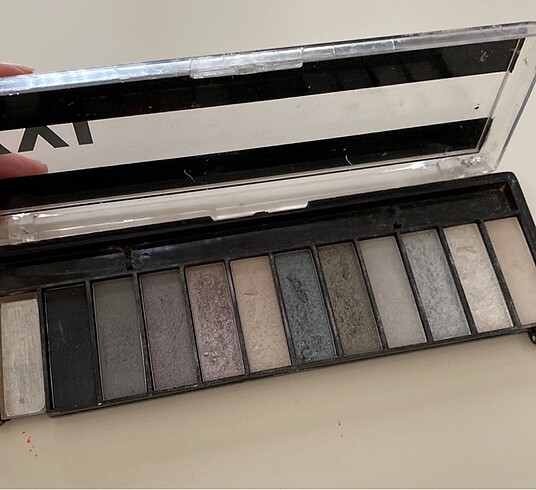 Diğer Çoklu Far Paleti Smokey Eyes