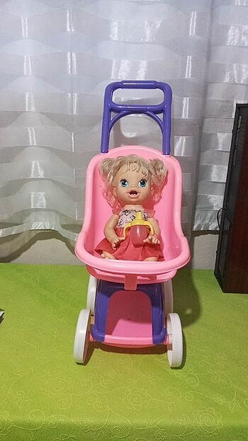 Oyuncak Bebek
