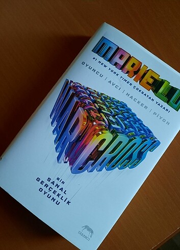  Beden Renk Warcross kitap