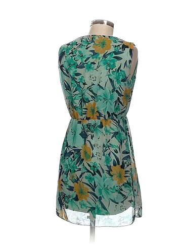 xl Beden Zara Kısa Elbise %70 İndirimli.