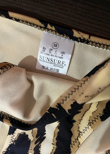 38 Beden Kırmızı Zebra Desenli Parlak Bikini Takımı