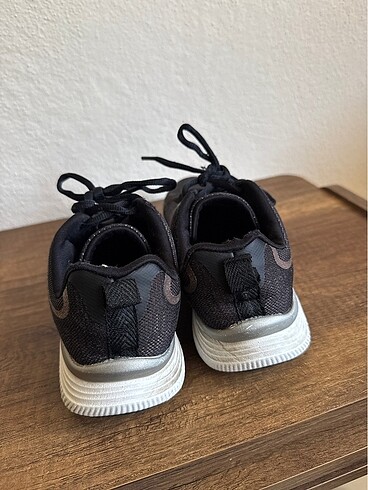 37 Beden siyah Renk Skechers siyah Spor ayakkabı
