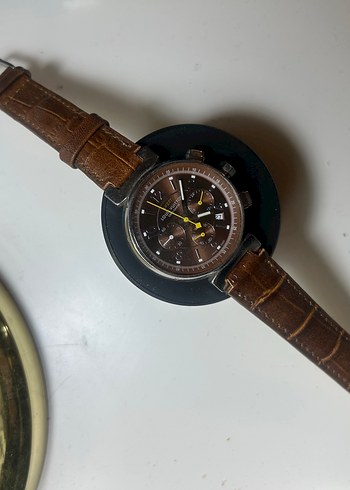 Louis Vuitton Deri Kayisli Analog Saat