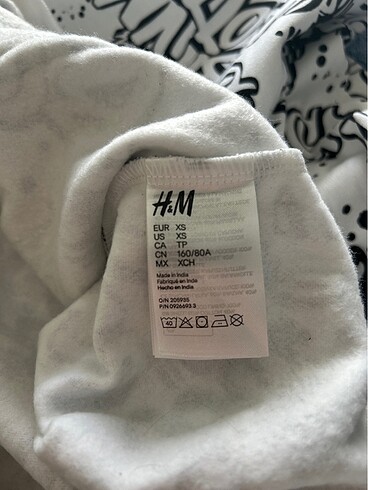 xs Beden beyaz Renk H&M süngerbob kışlık oversize sweatshirt (spongebob)