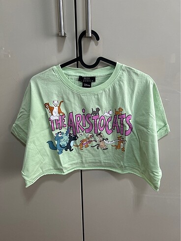 Bershka crop yazlık kedili tişört yeşil