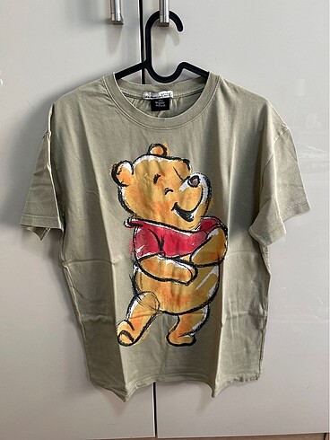 Pull and bear - winnie the pooh açık haki tişört