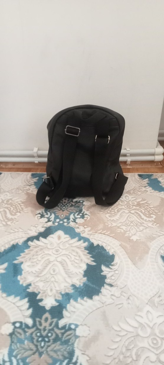 Siyah Minimalist Kadın Sırt Çantası - Görsel 3