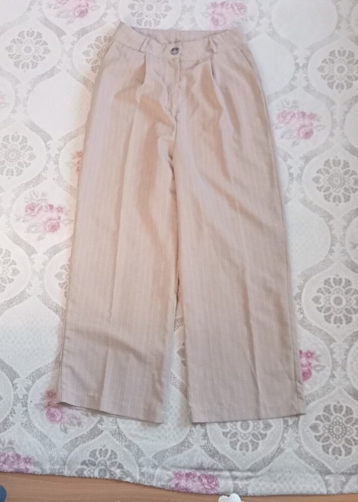 Çizgili örme krep yelekli takım - Görsel 3