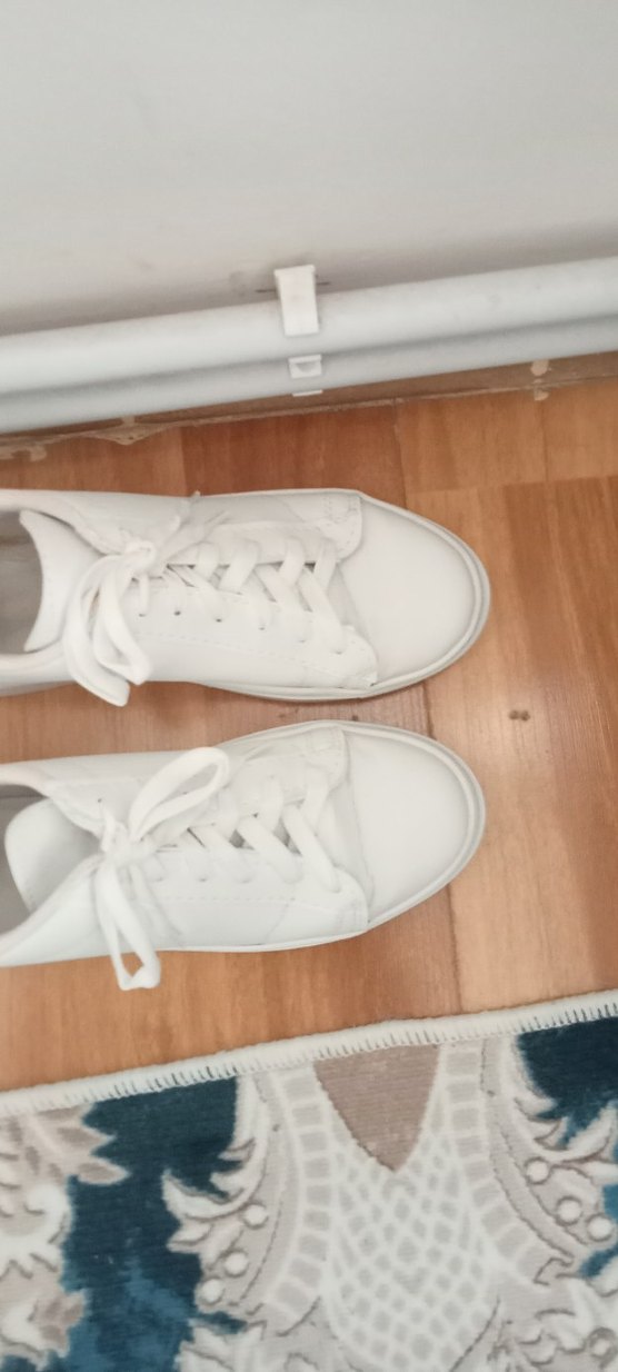 Beyaz Minimalist Kadın Spor Ayakkabı - Görsel 5