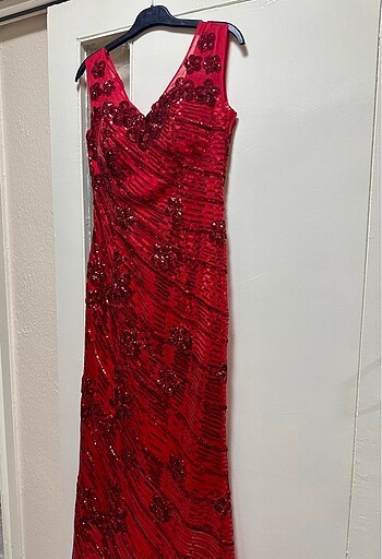 Kırmızı abiye kına elbisesi