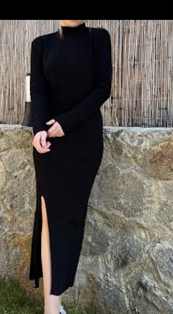 Yırtmaçlı elbise