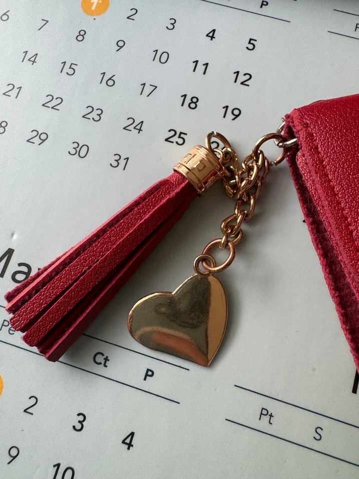 Püsküllü Kırmızı Deri Kadın Cüzdan - Görsel 2