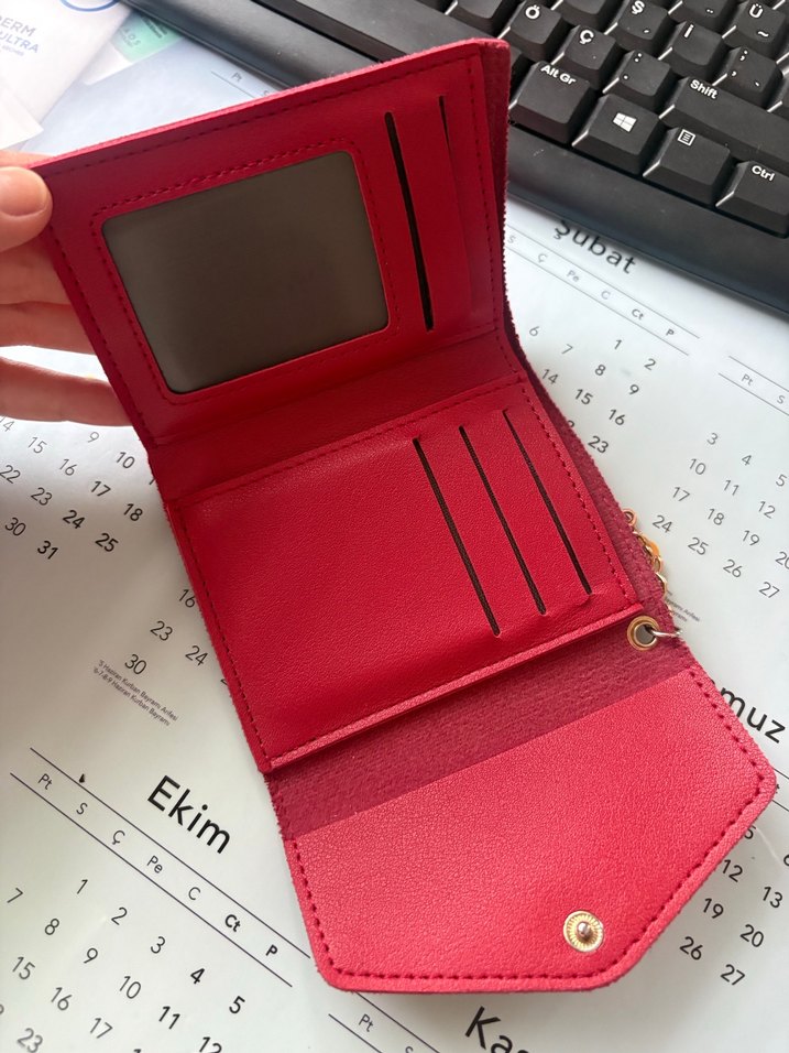 Püsküllü Kırmızı Deri Kadın Cüzdan - Görsel 3