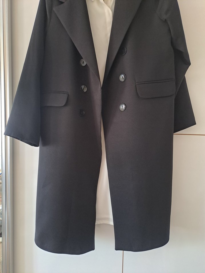 Düğmeli Siyah Midi ceket - Görsel 2