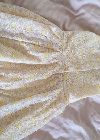 Sarı Nakışlı Dantelli Kız Elbisesi - Görsel 2