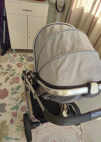 Gri ve Beyaz Bebek Arabası - Görsel 7