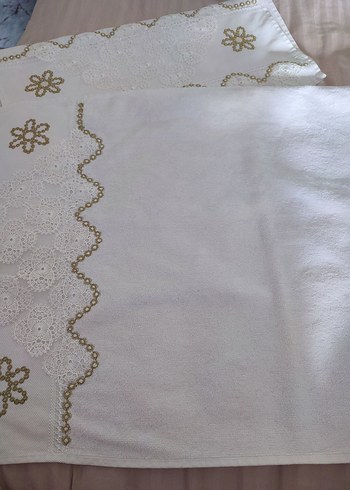 Nakışlı Beyaz Parlak Havlu Seti - Görsel 3