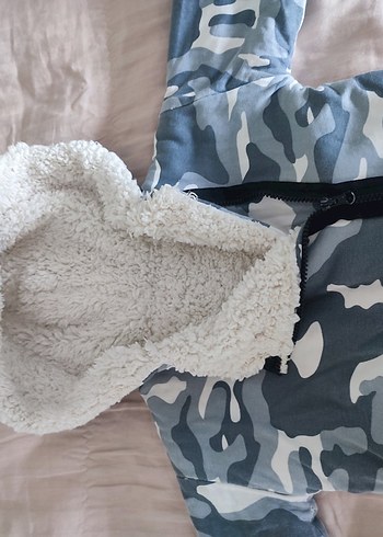 Kapüşonlu Kamuflaj Desenli erkek çocuk montu - Görsel 5