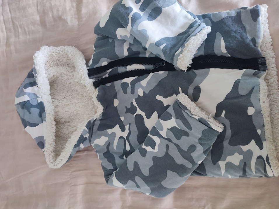 Kapüşonlu Kamuflaj Desenli erkek çocuk montu - Görsel 3