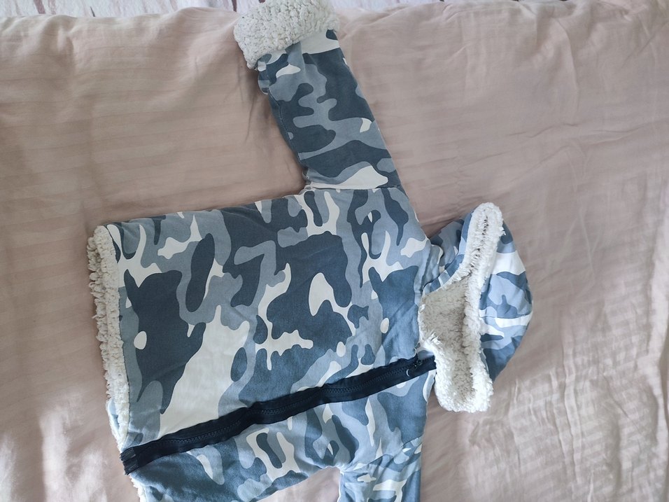 Kapüşonlu Kamuflaj Desenli erkek çocuk montu - Görsel 2