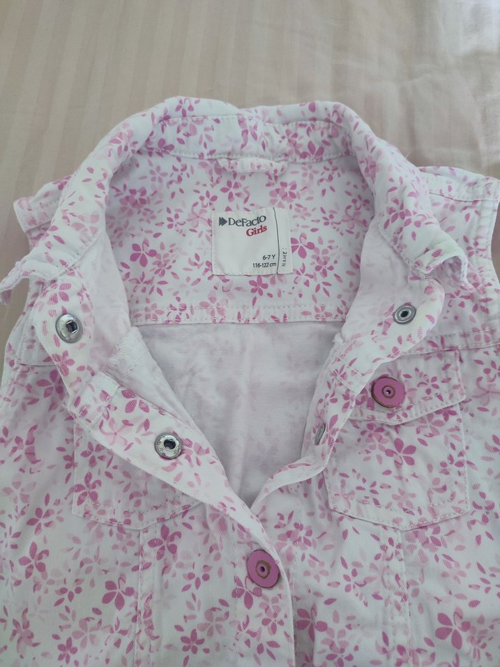 Kız Çocuk Pembe Çiçekli Düğmeli Yelek - Görsel 2