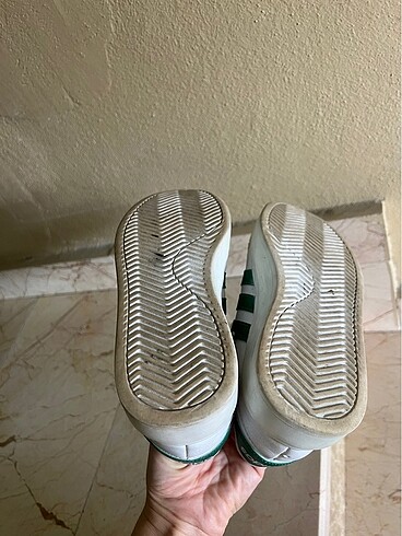 36 Beden beyaz Renk Adidas ayakkabı