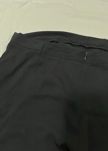 Kadın Siyah Midi Kumaş Pantolon - Görsel 3