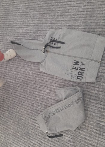 Gri Kapüşonlu kiz cocuk Eşofman Takımı - Görsel 3