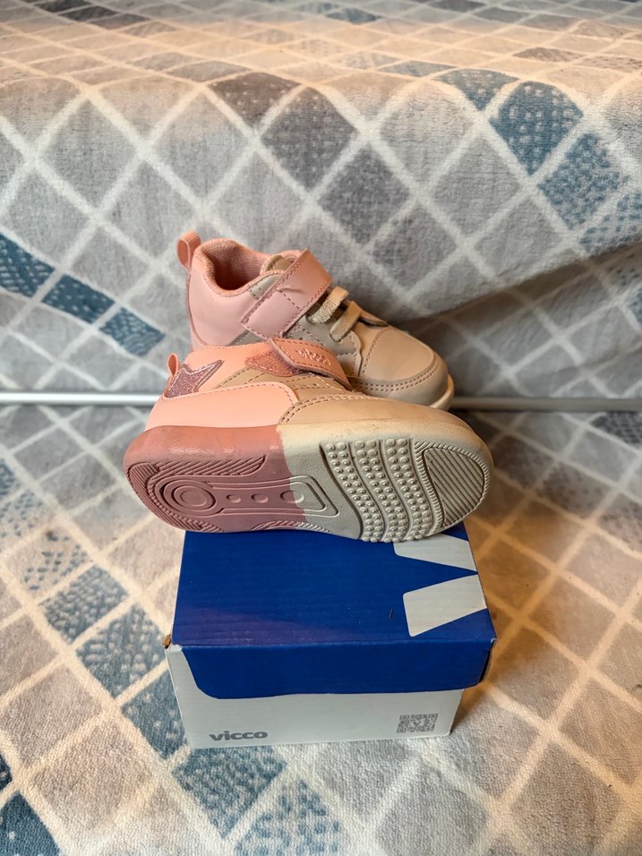 Kız Çocuk Pembe Spor Ayakkabı Velcro - Görsel 2