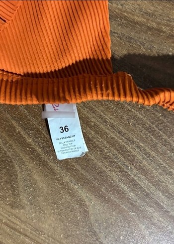 Penti Turuncu Fırfırlı Askılı Bikini Üstü