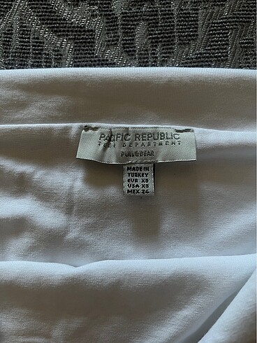 Pull and Bear Omzu acık crop