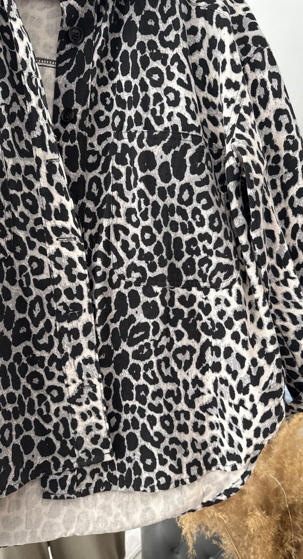 Gri Leopar Desenli Kadın Mini Gömlek - Görsel 3