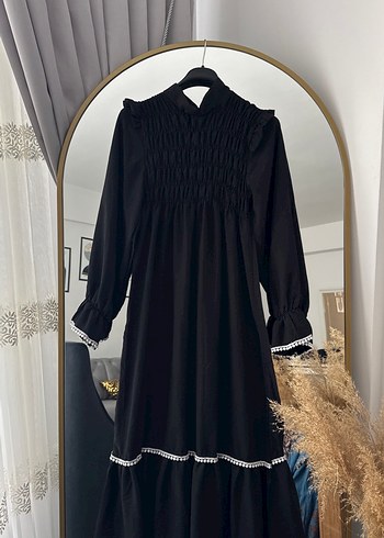 Uzun Kollu Siyah Nakışlı Uzun Elbise - Görsel 2