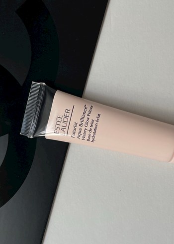 Estee Lauder Fondöten Bazı - Bej