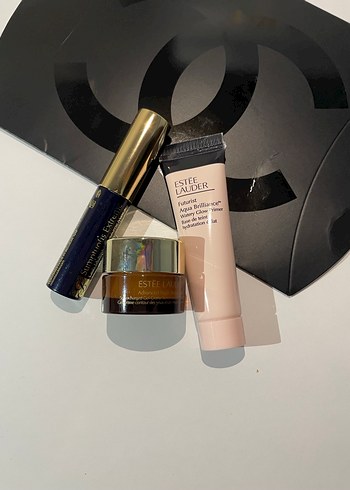 Estée Lauder Makyaj ve Cilt Bakım Seti