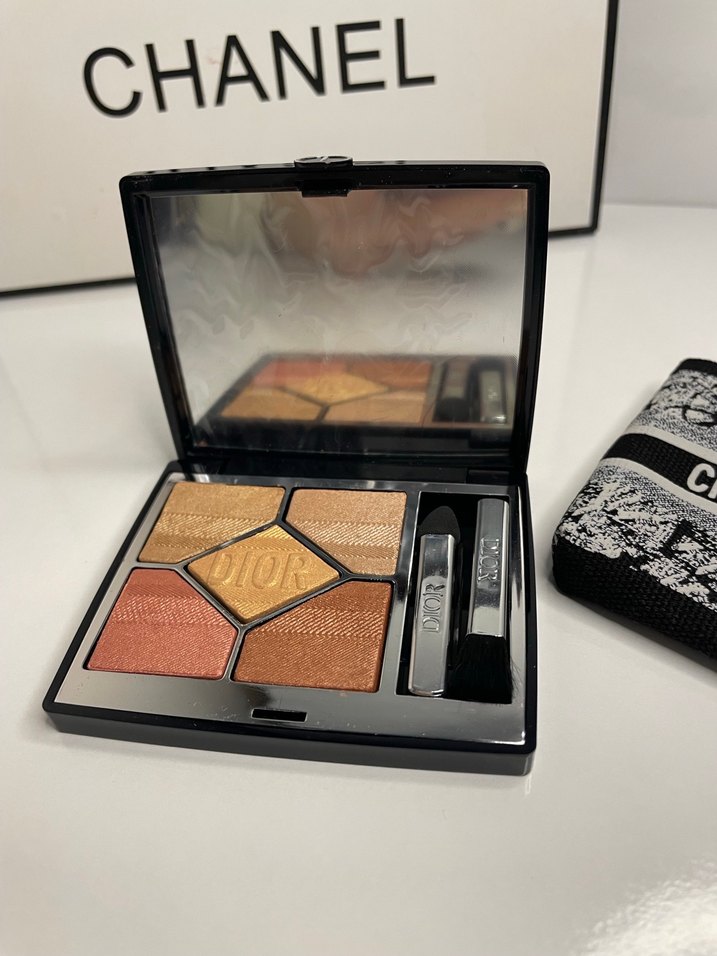 Bej Tonlarda Dior Göz Farı Paleti - Görsel 3