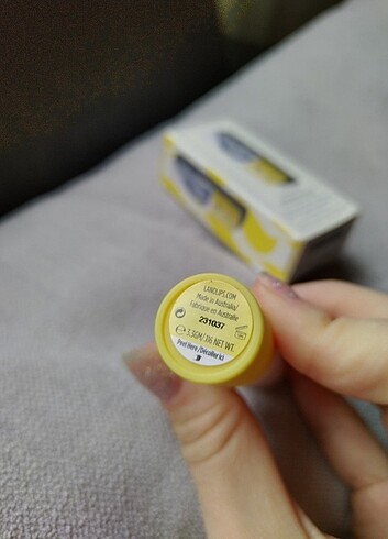 Beden Lanolips lemonaid scrubba balm