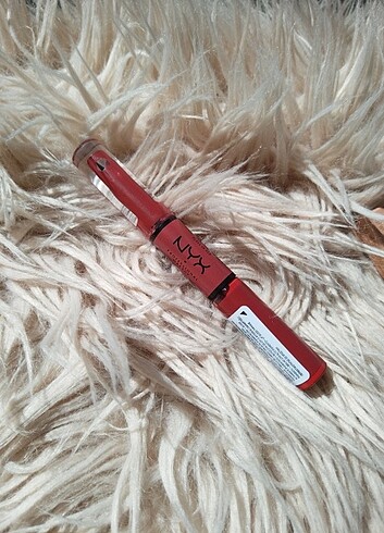 Nyx çift taraflı lip gloss ve ruj 