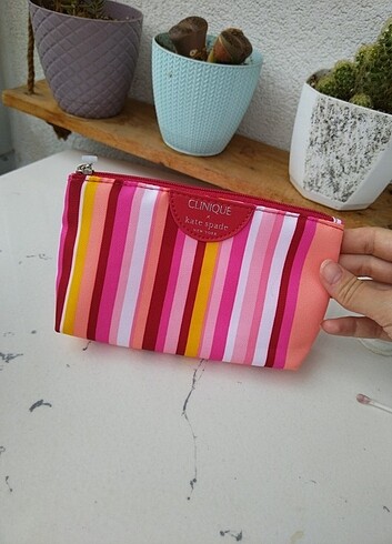 Clinique kate x spade makyaj çantası 