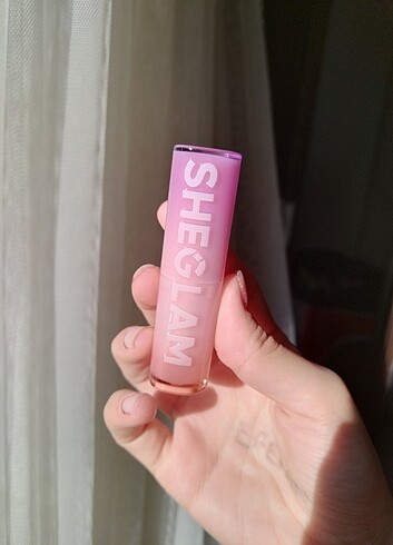 Sheinside Sheglam high Shine lipstick 