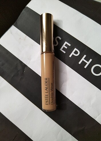 Estee lauder double wear kapatıcı 