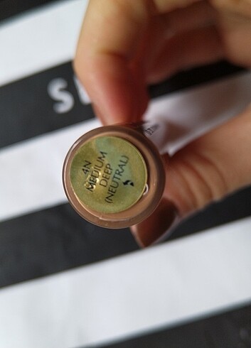 Beden Estee lauder double wear kapatıcı