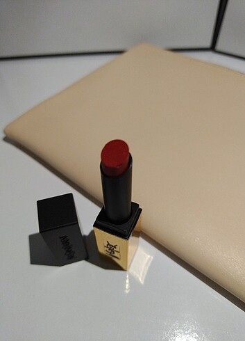 Yves saint Laurent ruj 