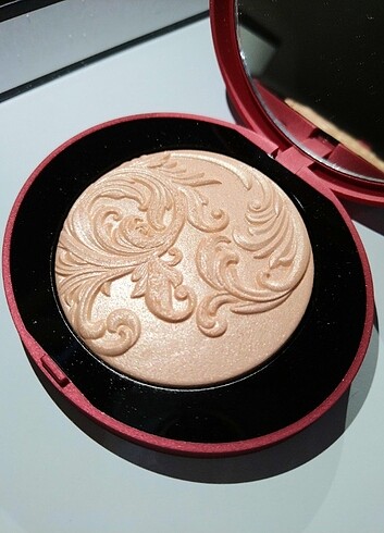 Kiko Kiko holiday fable aydınlatıcı